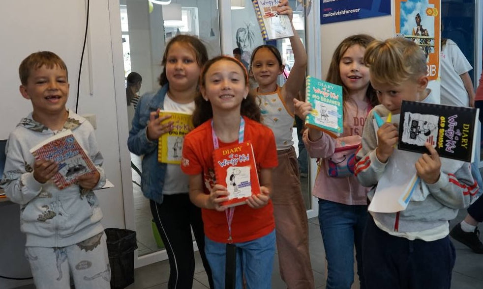 Ukrainian children with books